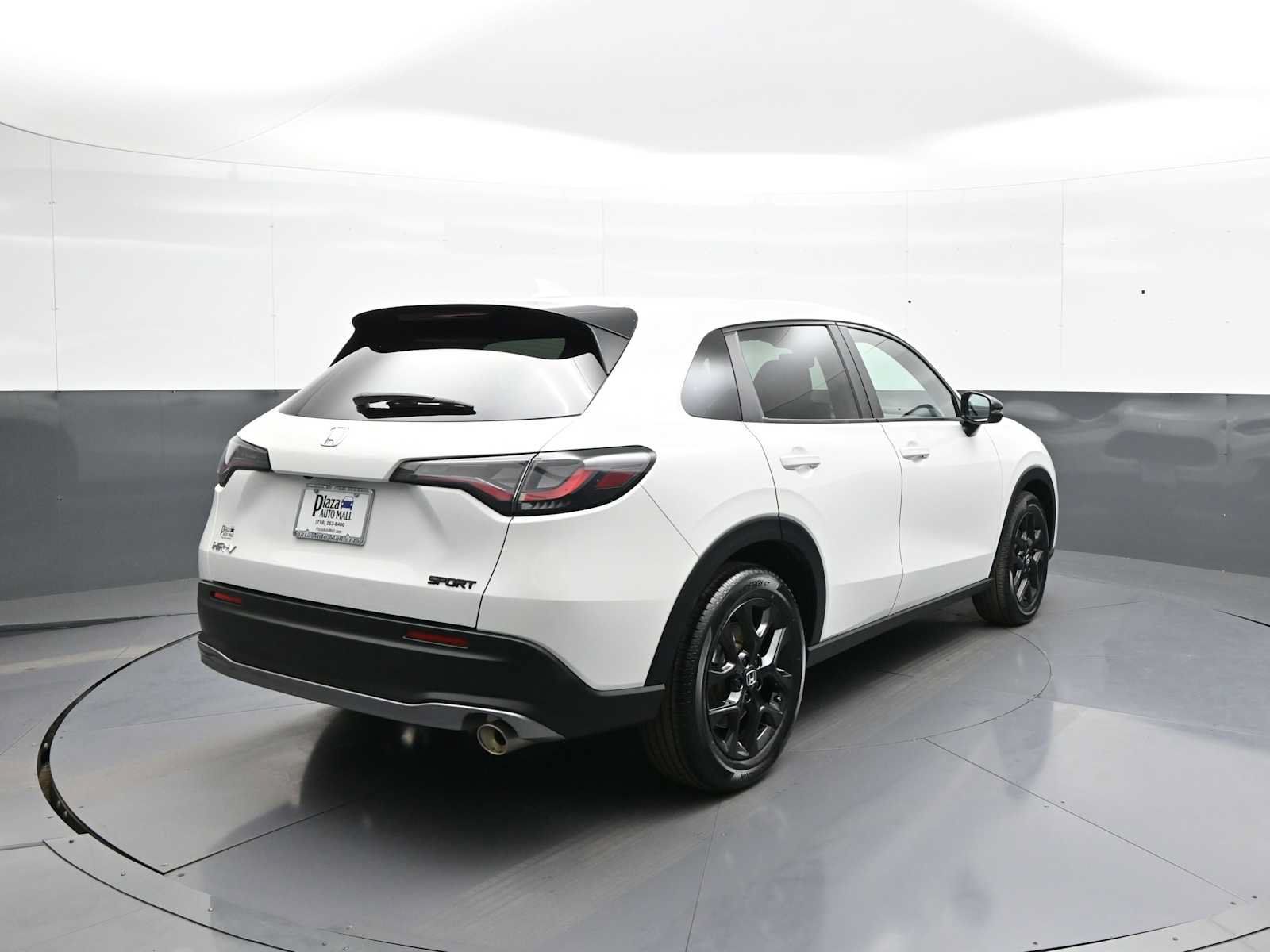 Certified 2025 Honda HR-V Sport image 6