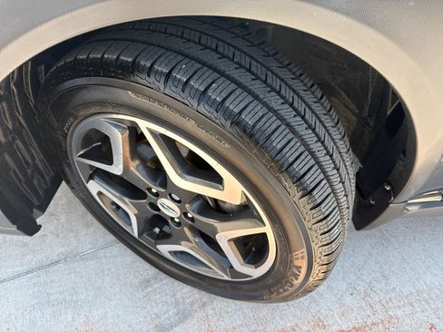 Used 2018 Subaru Crosstrek 2.0i Limited AWD/4WD image 2