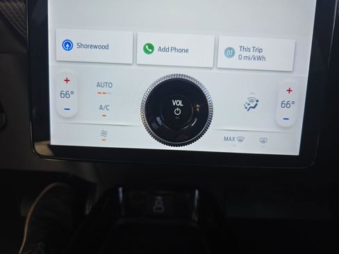 Certified 2025 Ford Mustang Mach-E Select RWD image 31