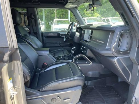 Used 2025 Ford Bronco Badlands AWD/4WD image 15