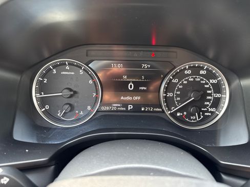 Used 2025 Mitsubishi Outlander SE AWD/4WD image 21