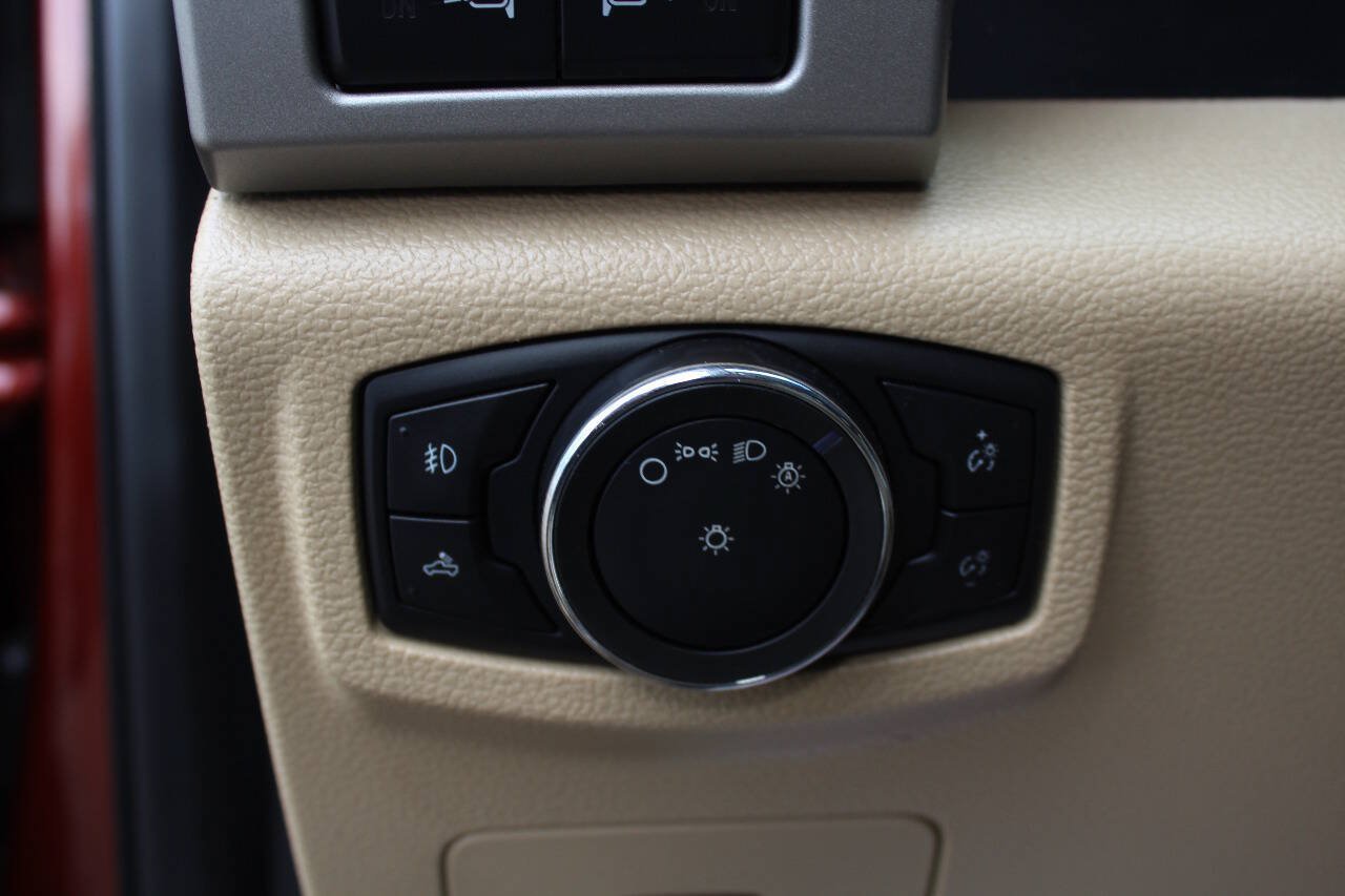Used 2015 Ford F150 Lariat AWD/4WD image 17
