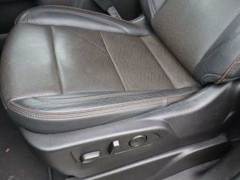 Certified 2024 Chevrolet Suburban High Country image 19