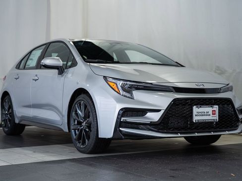 New 2026 Toyota Corolla SE image 1