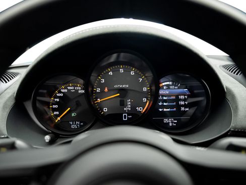 Used 2025 Porsche 718 Cayman GT4 RS RWD image 45