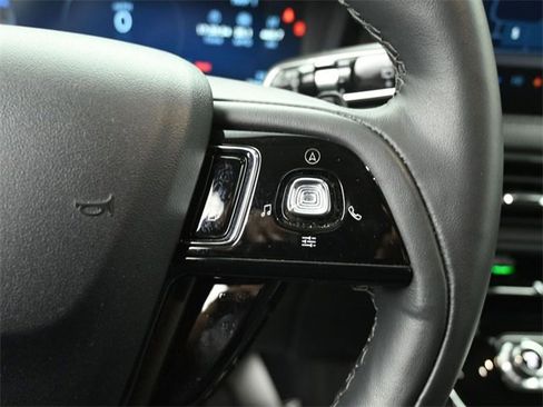 Used 2023 Lincoln Corsair Reserve image 17