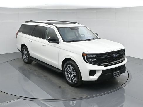 Used 2025 Ford Expedition Max Active image 44