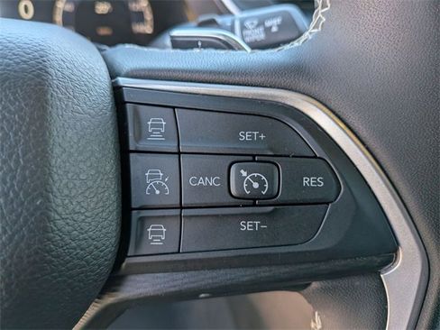 Certified 2024 Jeep Grand Cherokee L Laredo image 19