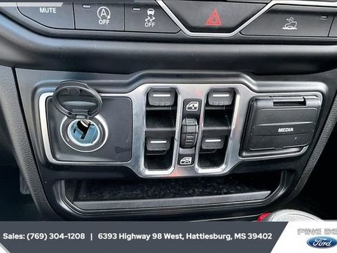 Used 2022 Jeep Wrangler Unlimited Sport image 22