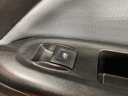 Used 2019 Chevrolet Colorado Z71 image 11