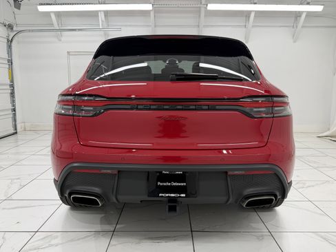 Certified 2024 Porsche Macan image 13