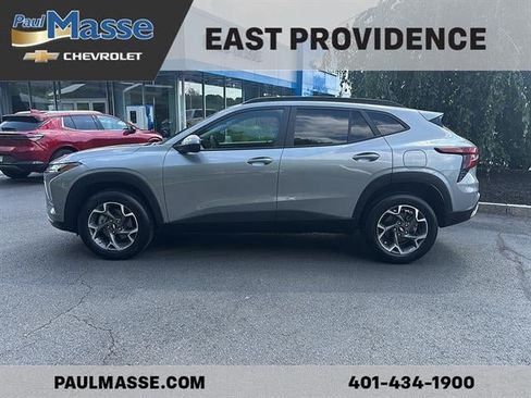 Certified 2024 Chevrolet Trax LT w/ LT Convenience Package FWD image 4