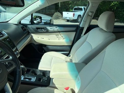 Used 2016 Subaru Outback 2.5i Premium AWD/4WD image 8