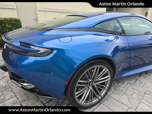 Used 2024 Aston Martin DB12 Coupe image 8