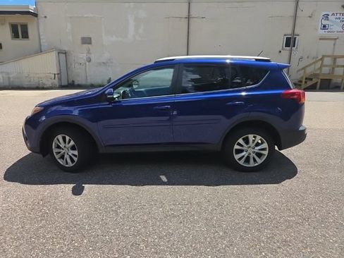 Used 2015 Toyota RAV4 Limited AWD/4WD image 8
