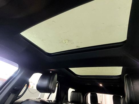 Used 2018 Ford Explorer XLT w/ Equipment Group 202A image 27