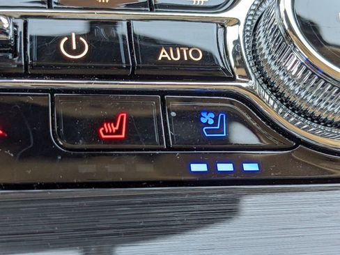 Certified 2023 Lincoln Nautilus Reserve w/ Equipment Group 201A image 27