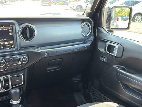 Used 2022 Jeep Wrangler Unlimited Sport w/ Sun And Sound Package AWD/4WD image 22