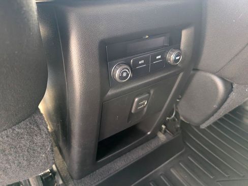 Used 2019 Chevrolet Traverse LS AWD/4WD image 9