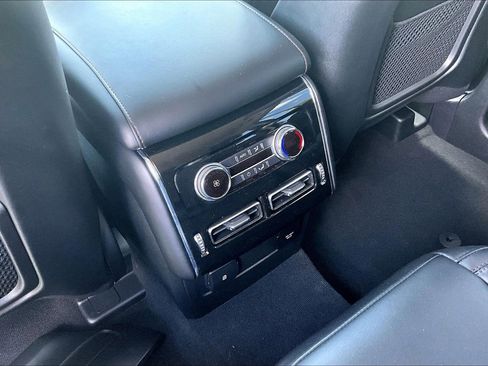 Used 2023 Lincoln Aviator 2WD image 10
