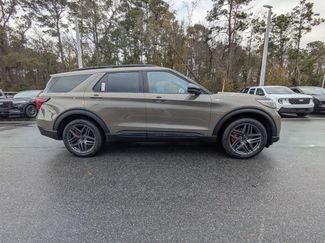 New 2026 Ford Explorer ST-Line w/ ST-Line Street Pack video 3