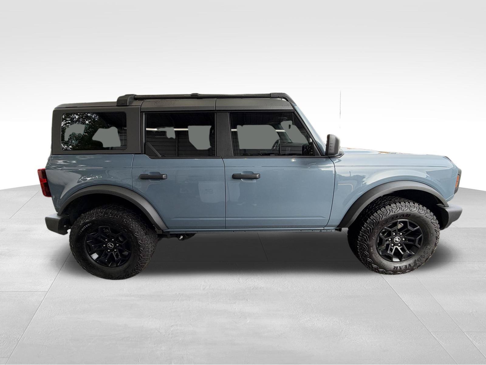 Used 2025 Ford Bronco 4-Door AWD/4WD image 4