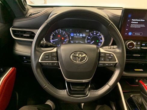 Used 2023 Toyota Highlander XSE AWD/4WD image 23