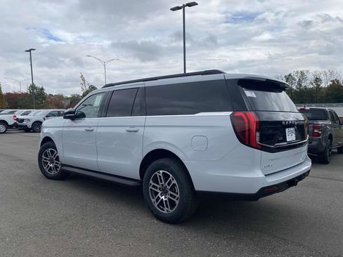 New 2025 Ford Expedition Max Active image 5