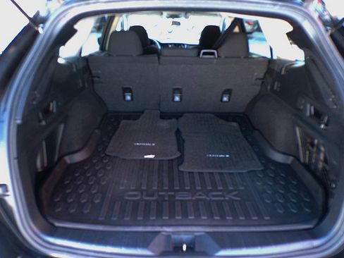 Used 2020 Subaru Outback Premium image 17