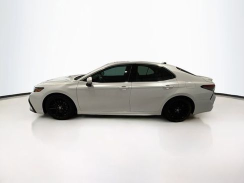 Used 2021 Toyota Camry XSE image 4