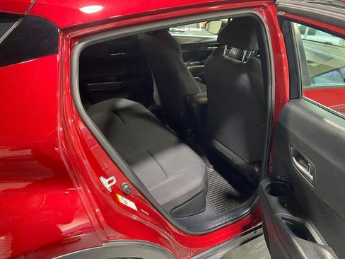 Used 2019 Toyota C-HR LE image 16