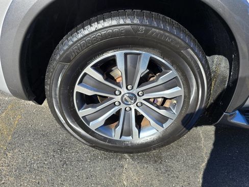 Used 2019 Nissan Armada SL w/ Premium Package image 10