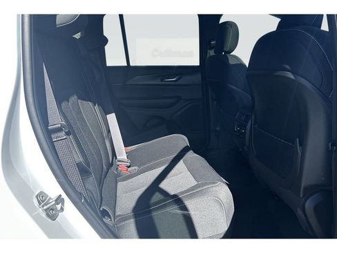 New 2025 Jeep Grand Cherokee Laredo X image 20