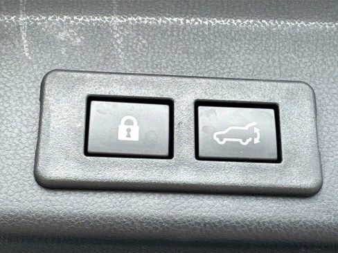 Used 2023 Subaru Ascent Limited w/ Technology Package image 35