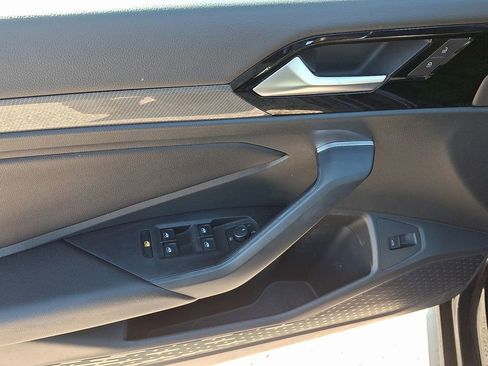 Used 2019 Volkswagen Jetta GLI Autobahn image 12