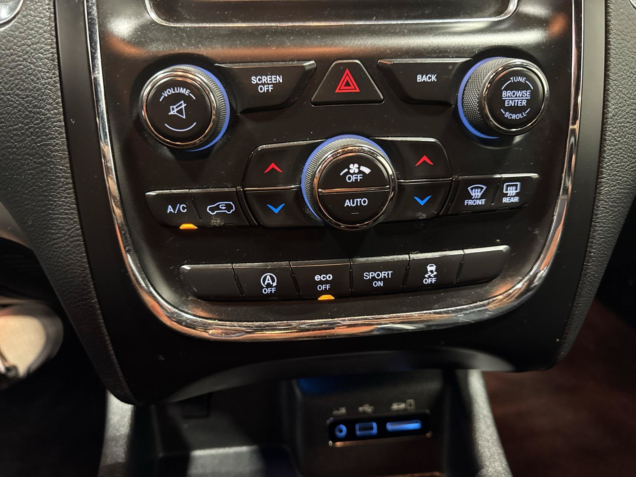 Used 2016 Dodge Durango SXT w/ Rallye Appearance Group AWD/4WD image 7