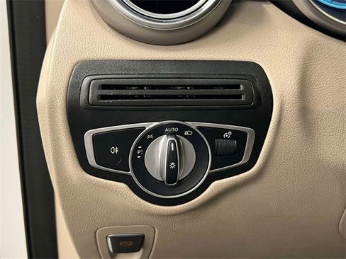 Certified 2022 Mercedes-Benz GLC 300 4MATIC image 20