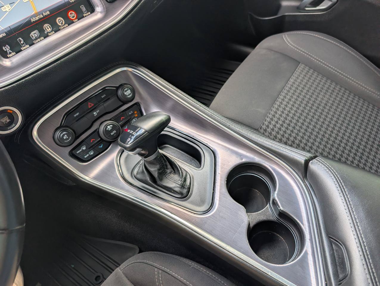 Used 2016 Dodge Challenger SXT RWD image 30