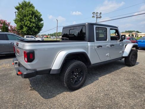 Used 2023 Jeep Gladiator Mojave w/ Cold Weather Group AWD/4WD image 8