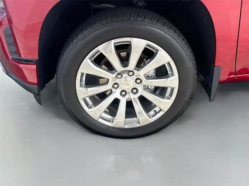 Used 2022 Chevrolet Silverado 1500 High Country AWD/4WD image 32