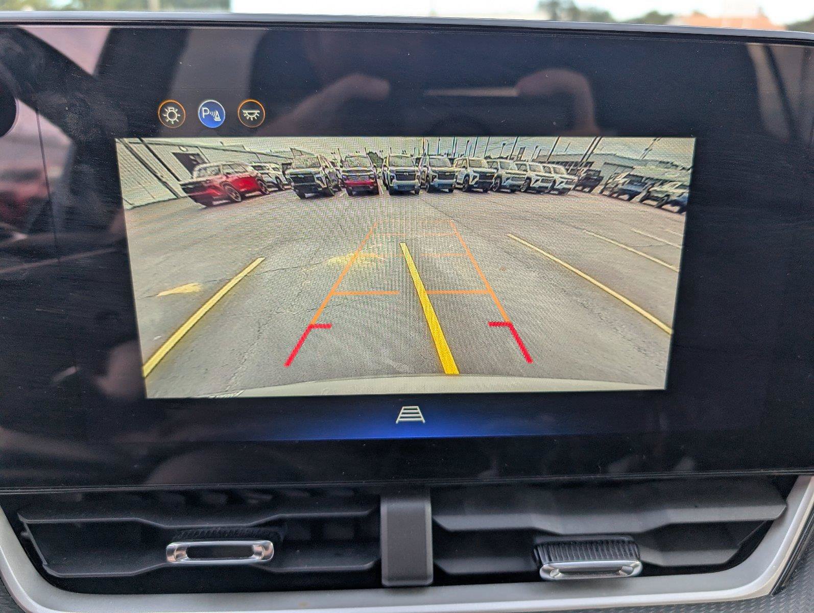 Used 2026 Chevrolet Equinox LT FWD image 18