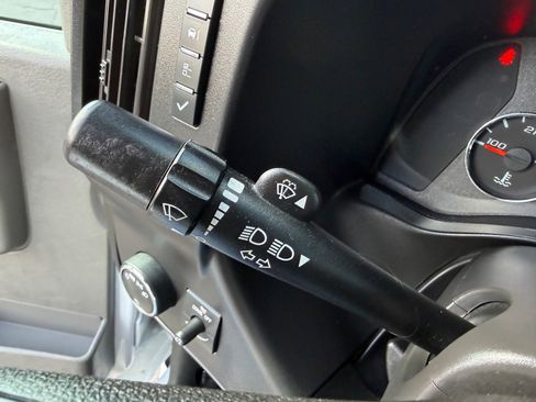 Used 2021 GMC Savana 2500 Extended w/ Driver Convenience Package image 29