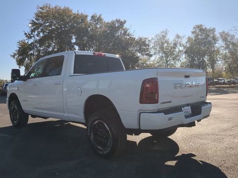 Used 2026 RAM 2500 Laramie AWD/4WD image 5