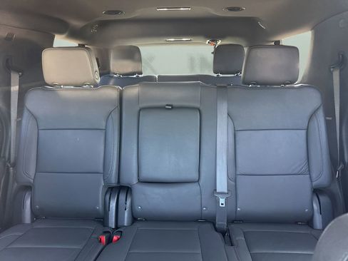 Used 2025 Chevrolet Tahoe LT AWD/4WD image 12