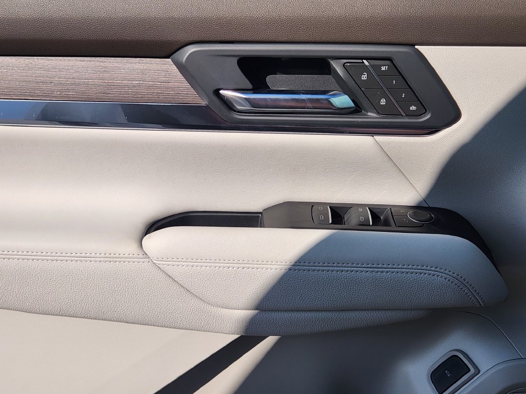 New 2027 GMC Terrain Denali w/ LPO, Floor Liner Package AWD/4WD image 20