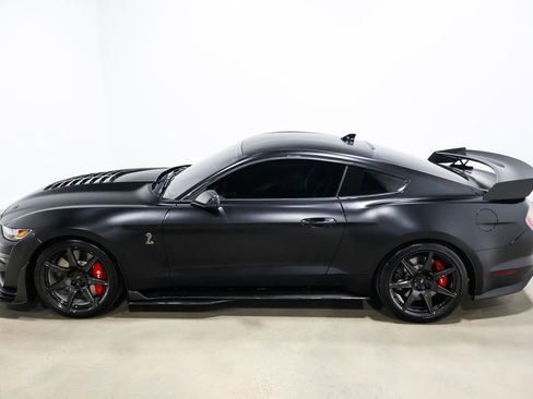 Used 2022 Ford Mustang Shelby GT500 w/ Carbon Fiber Track Pack image 14