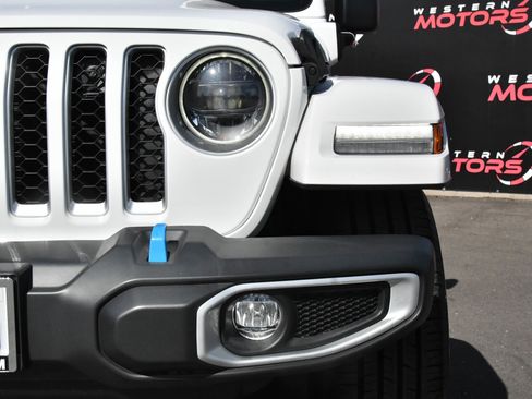 Used 2023 Jeep Wrangler Unlimited Sahara w/ Cold Weather Group AWD/4WD image 11