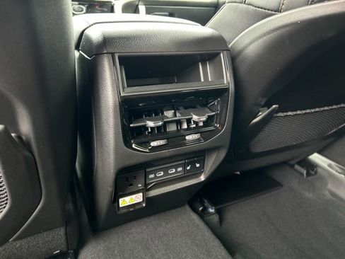 New 2026 Jeep Grand Cherokee Limited AWD/4WD image 24