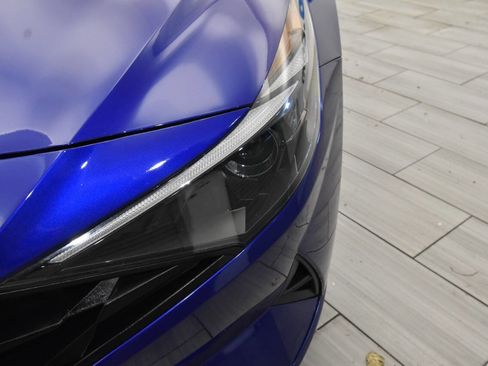 Used 2023 Hyundai Elantra SEL image 9