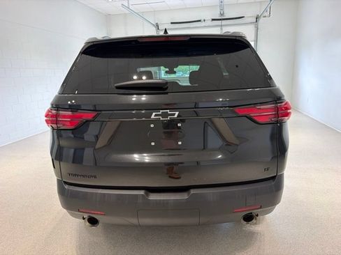 Used 2023 Chevrolet Traverse LT FWD image 5